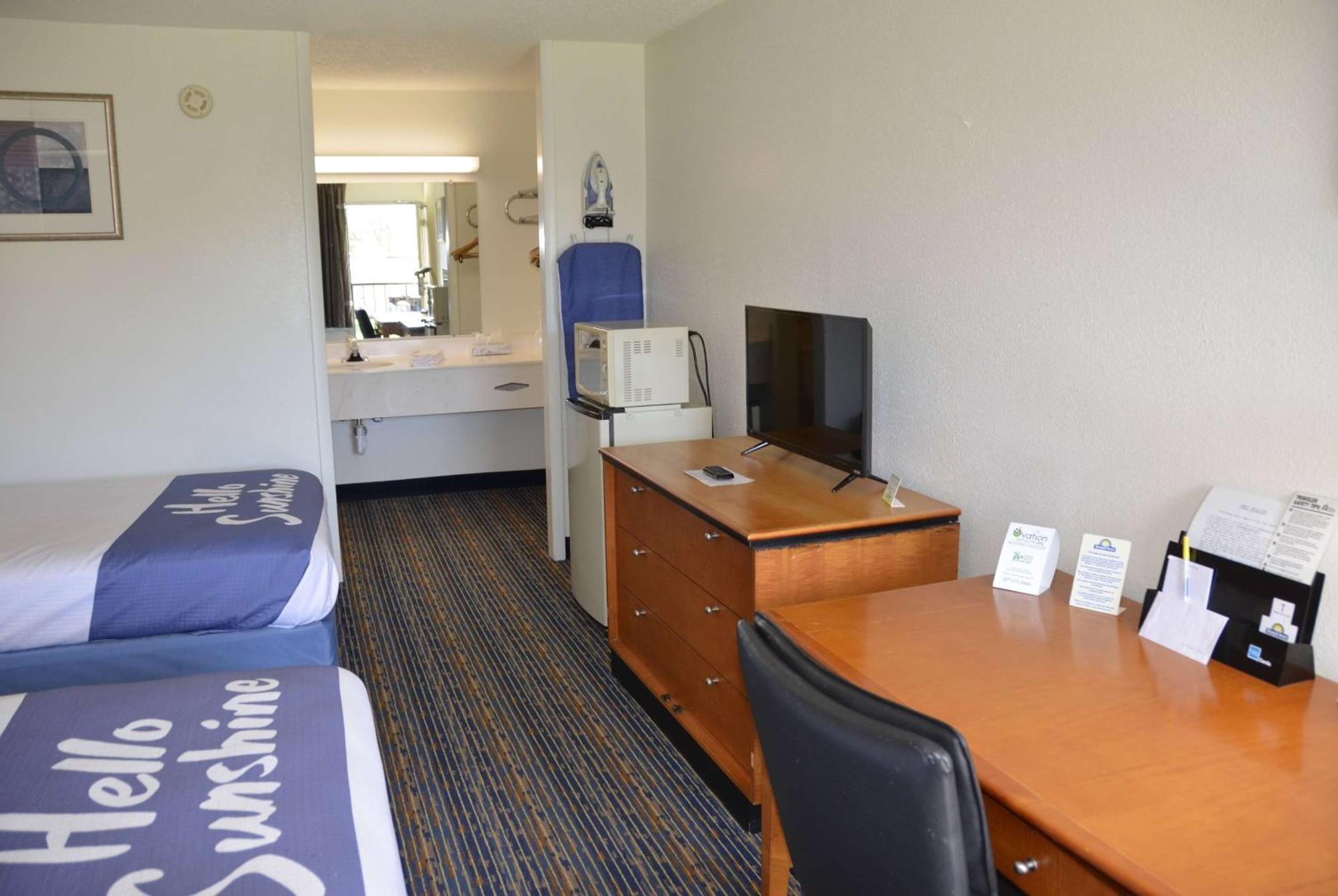 Days Inn By Wyndham Luray Shenandoah Ngoại thất bức ảnh